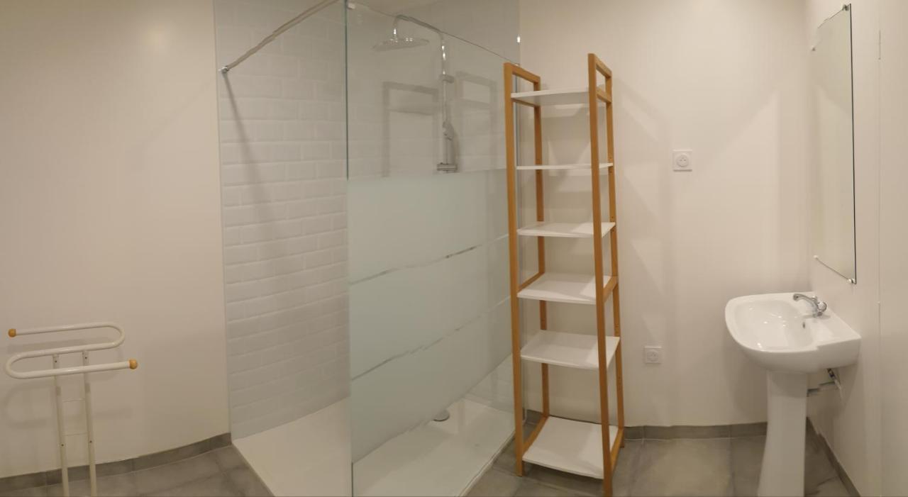Appartements Renove 2023 Proche Aeroport 5Min, Gare Sncf 2 Min, Tramway Au Pied De L'Immeuble , Parking Possible, Renovated Apartments 2023 Near The Airport 5 Min, Train Station 2 Min, Tram Next To The Building 1 Min, Parking Possible Nice Exterior foto
