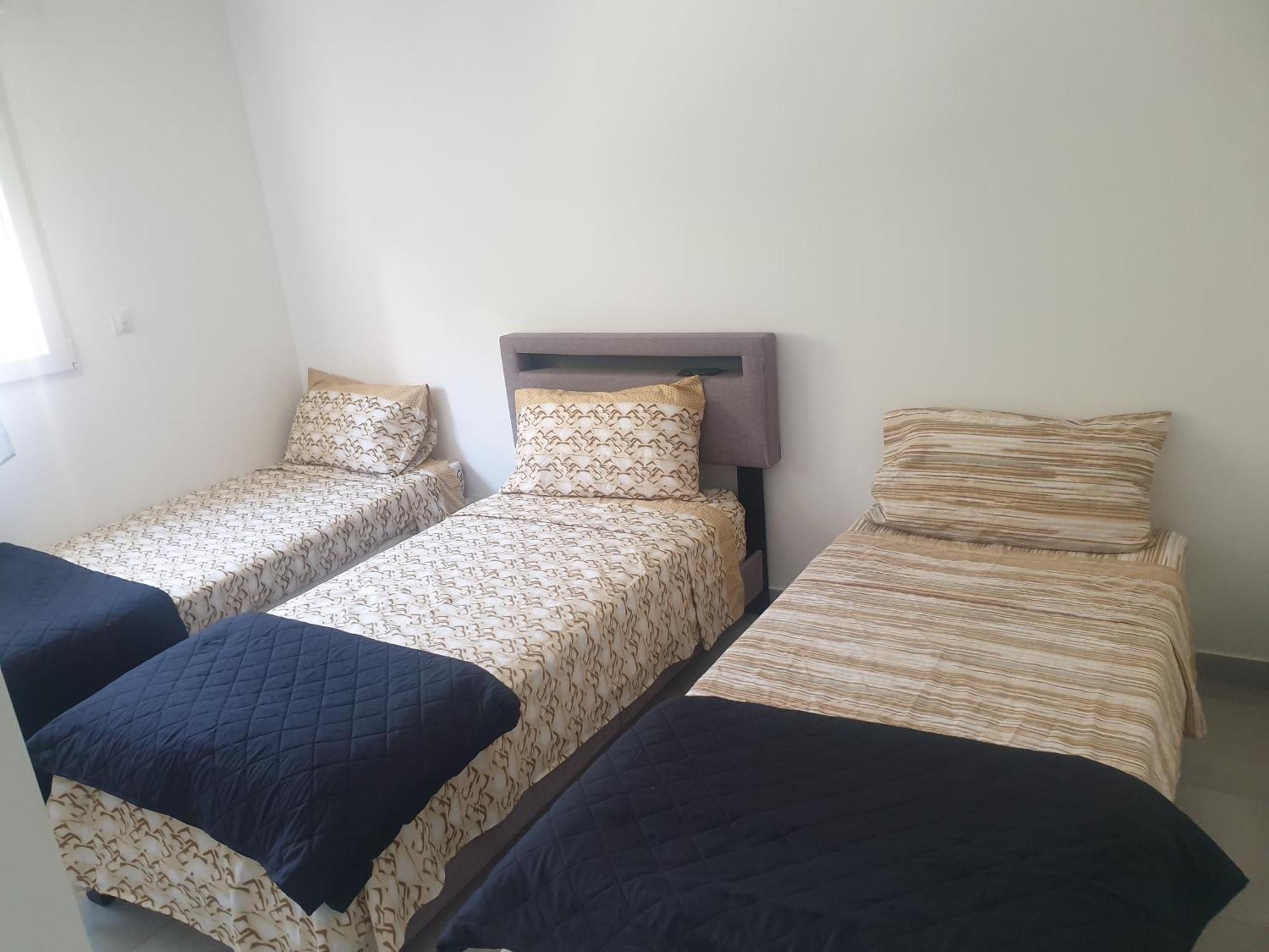 Appartements Renove 2023 Proche Aeroport 5Min, Gare Sncf 2 Min, Tramway Au Pied De L'Immeuble , Parking Possible, Renovated Apartments 2023 Near The Airport 5 Min, Train Station 2 Min, Tram Next To The Building 1 Min, Parking Possible Nice Quarto foto