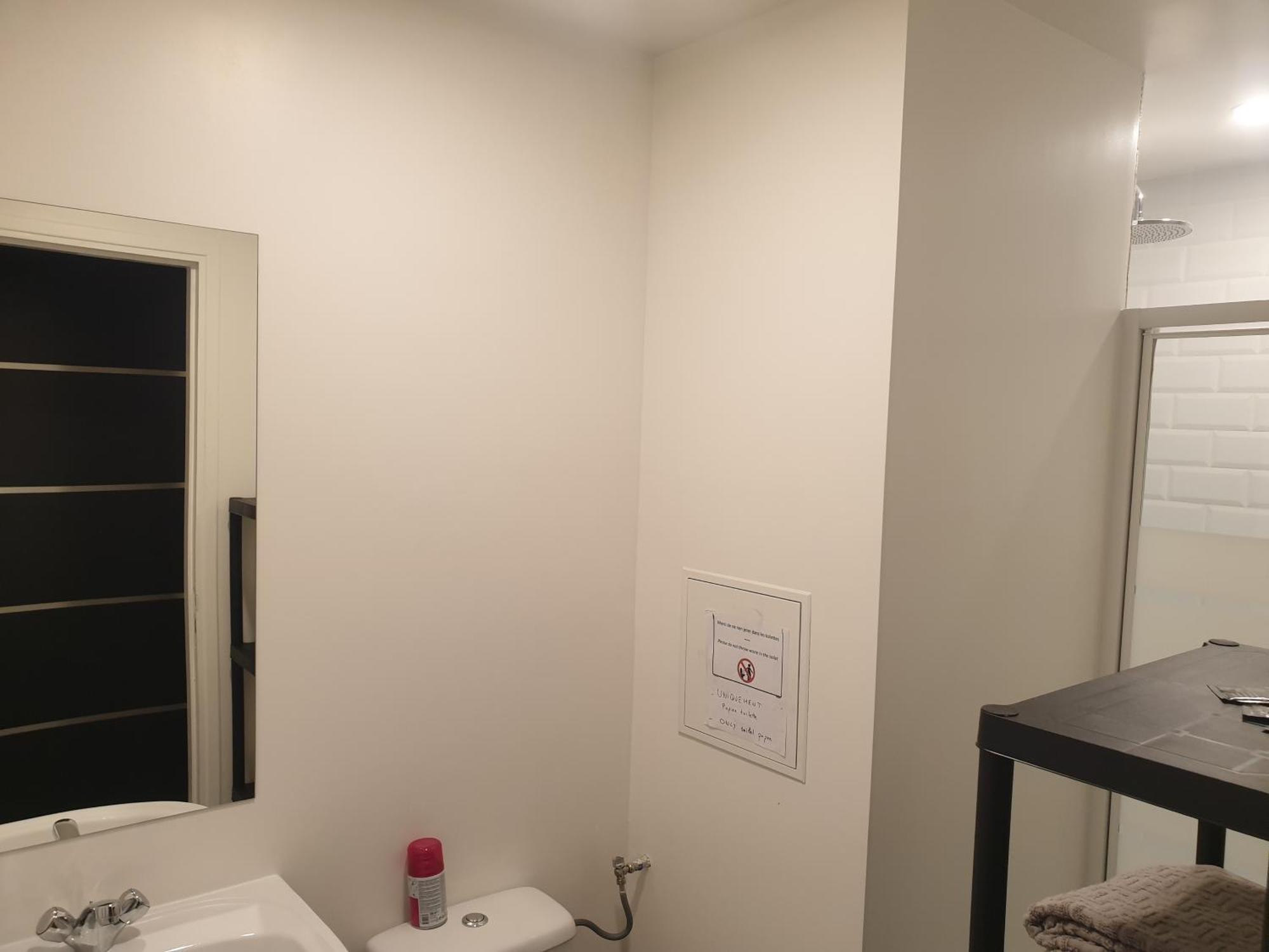 Appartements Renove 2023 Proche Aeroport 5Min, Gare Sncf 2 Min, Tramway Au Pied De L'Immeuble , Parking Possible, Renovated Apartments 2023 Near The Airport 5 Min, Train Station 2 Min, Tram Next To The Building 1 Min, Parking Possible Nice Quarto foto